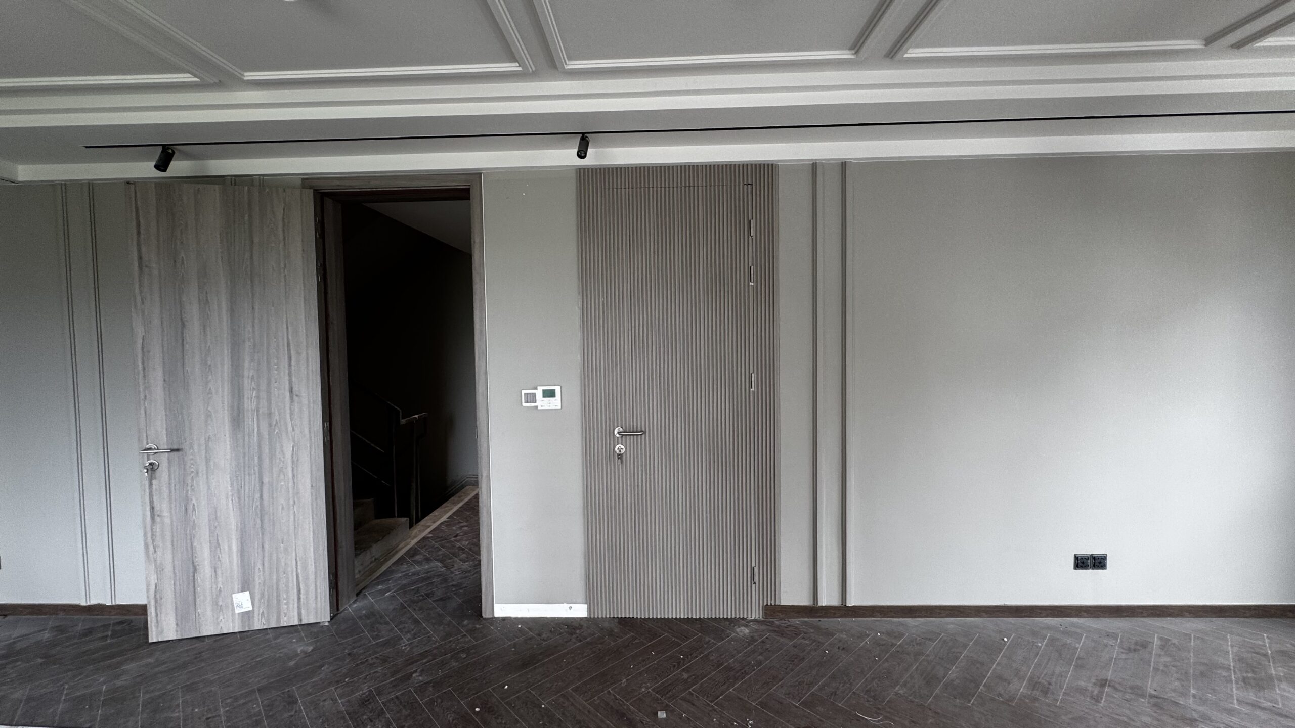 Cửa cách âm Panel 2 mặt ốp hiện đại - Ảnh 3